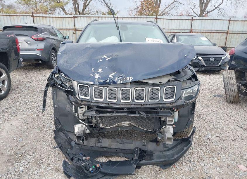 Photo 12 of 2018 Jeep Compass LATITUDE FWD (VIN 3C4NJCBB0JT204580)