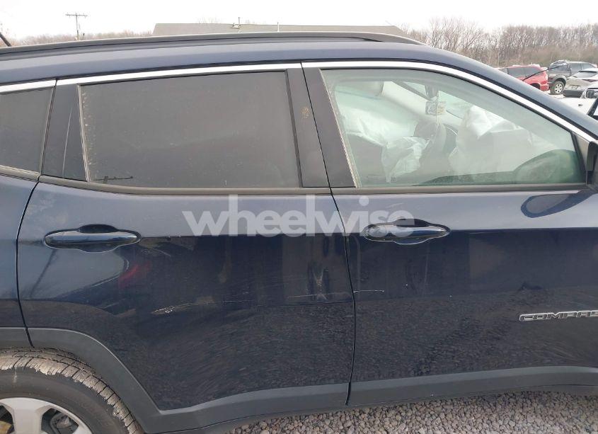 Photo 13 of 2018 Jeep Compass LATITUDE FWD (VIN 3C4NJCBB0JT204580)