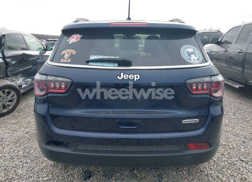 Photo 16 of 2018 Jeep Compass LATITUDE FWD (VIN 3C4NJCBB0JT204580)