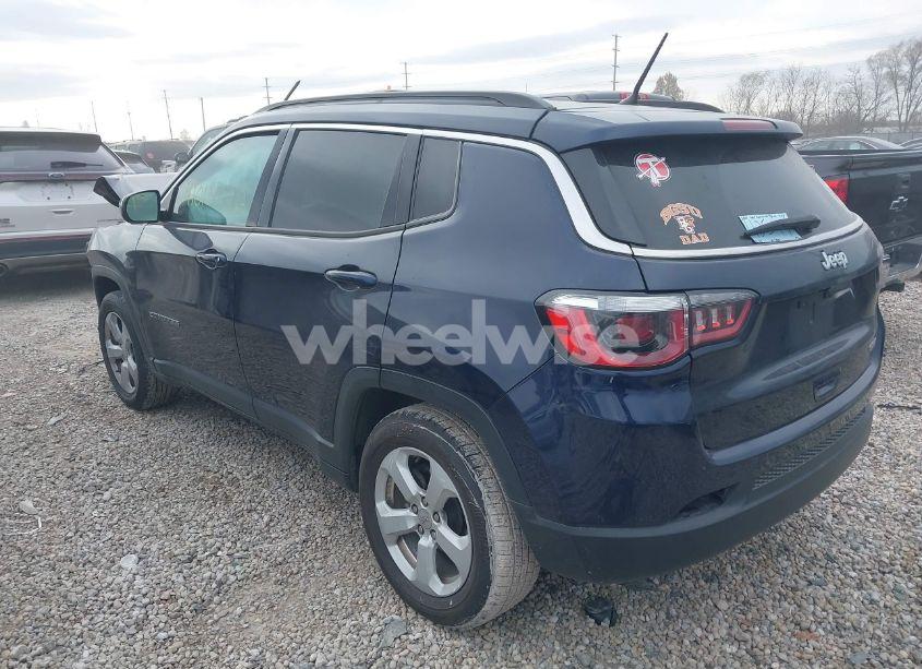 Photo 3 of 2018 Jeep Compass LATITUDE FWD (VIN 3C4NJCBB0JT204580)