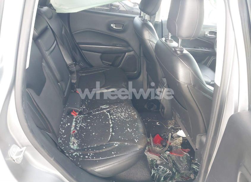 Photo 8 of 2018 Jeep Compass LATITUDE FWD (VIN 3C4NJCBB0JT227017)