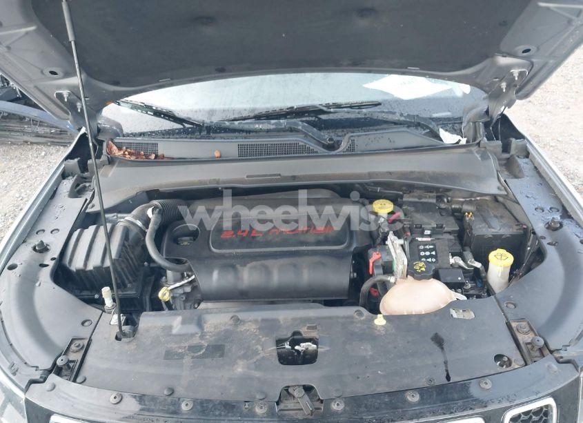 Photo 10 of 2018 Jeep Compass LATITUDE FWD (VIN 3C4NJCBB0JT267565)