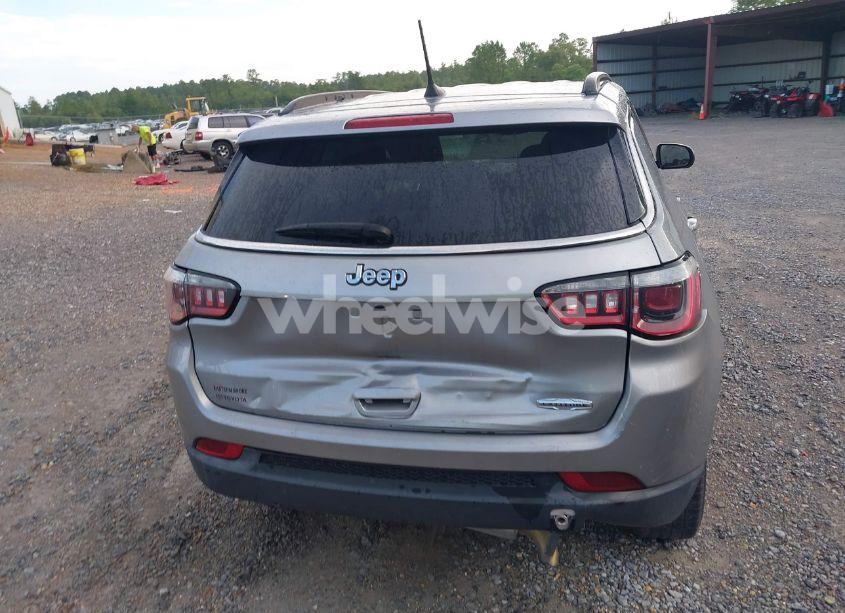 Photo 16 of 2018 Jeep Compass LATITUDE FWD (VIN 3C4NJCBB0JT267565)