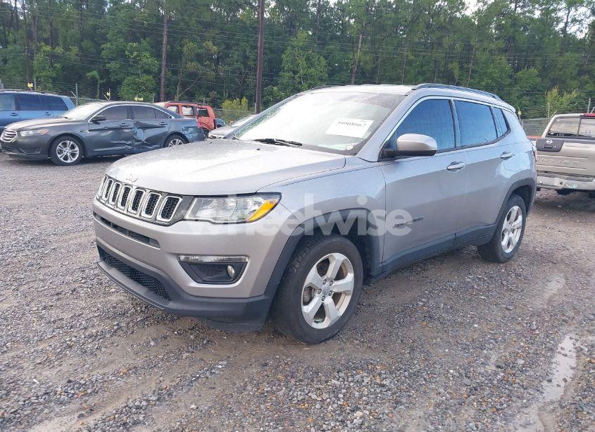 Photo 2 of 2018 Jeep Compass LATITUDE FWD (VIN 3C4NJCBB0JT267565)