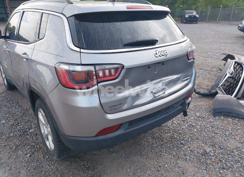 Photo 6 of 2018 Jeep Compass LATITUDE FWD (VIN 3C4NJCBB0JT267565)