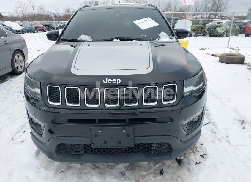 Photo 12 of 2018 Jeep Compass LATITUDE FWD (VIN 3C4NJCBB0JT293129)