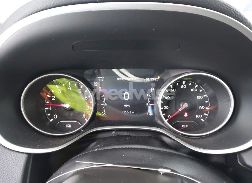 Photo 15 of 2018 Jeep Compass LATITUDE FWD (VIN 3C4NJCBB0JT293129)