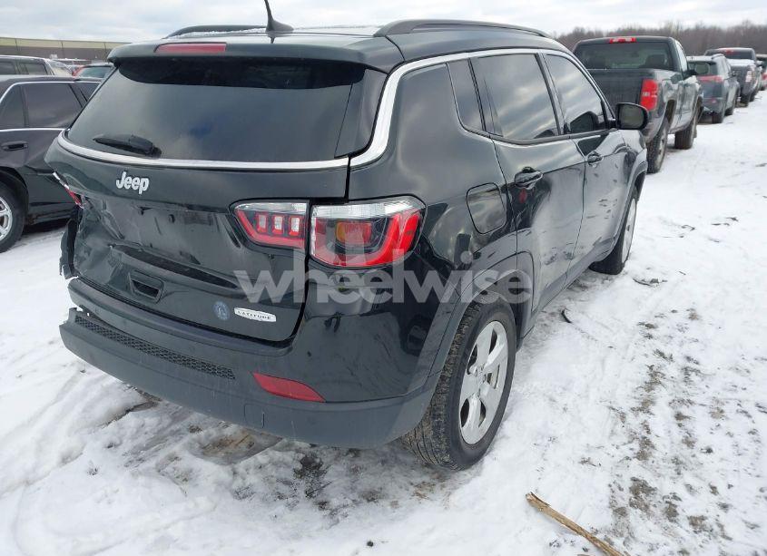 Photo 4 of 2018 Jeep Compass LATITUDE FWD (VIN 3C4NJCBB0JT293129)