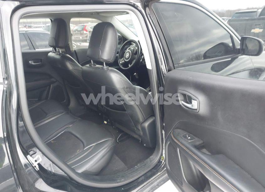 Photo 8 of 2018 Jeep Compass LATITUDE FWD (VIN 3C4NJCBB0JT293129)