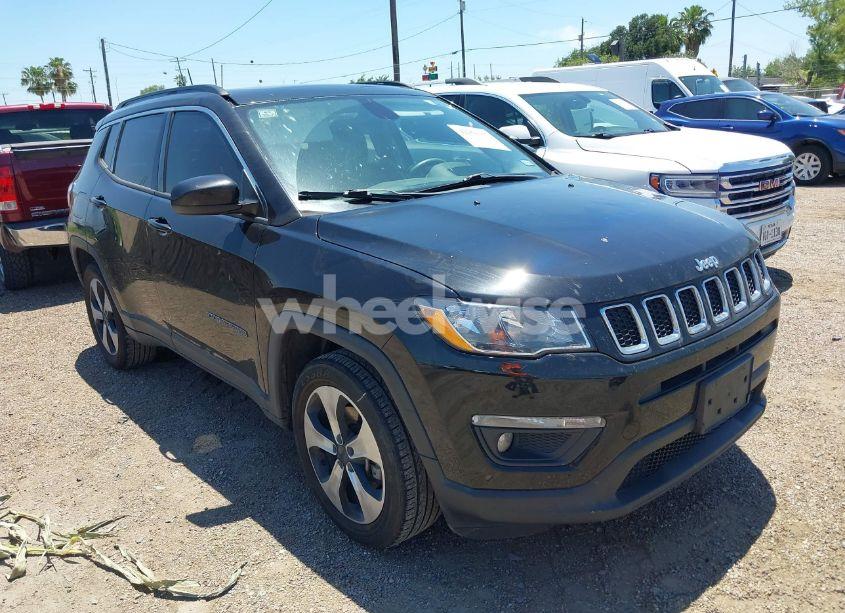 2018 Jeep Compass LATITUDE FWD (VIN 3C4NJCBB0JT374678) main photo