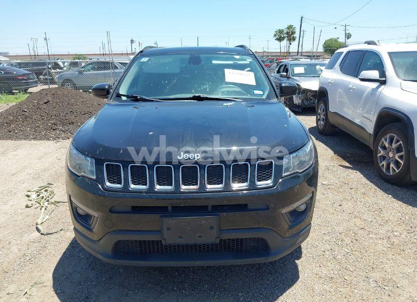 Photo 12 of 2018 Jeep Compass LATITUDE FWD (VIN 3C4NJCBB0JT374678)