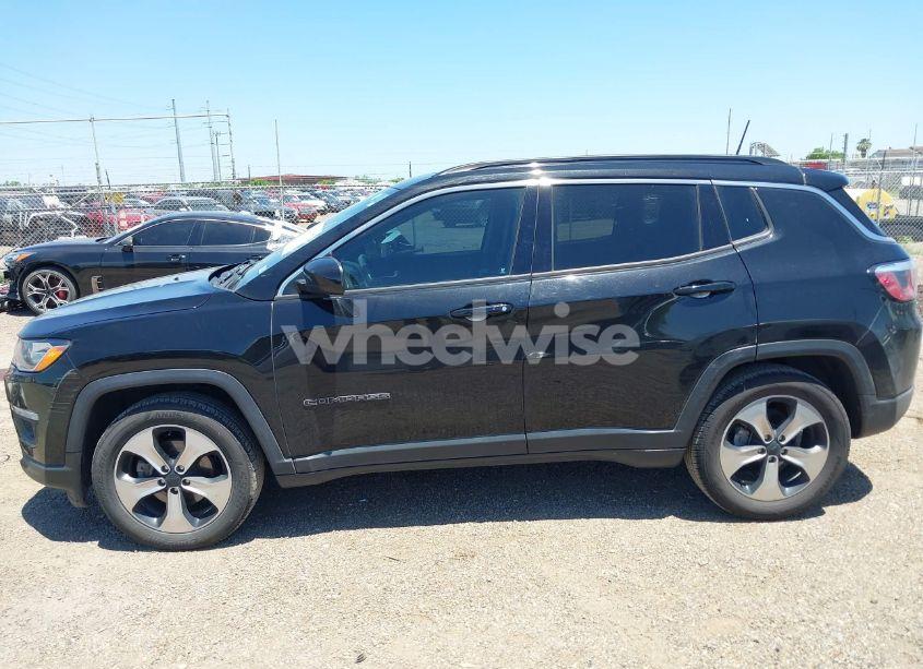 Photo 14 of 2018 Jeep Compass LATITUDE FWD (VIN 3C4NJCBB0JT374678)