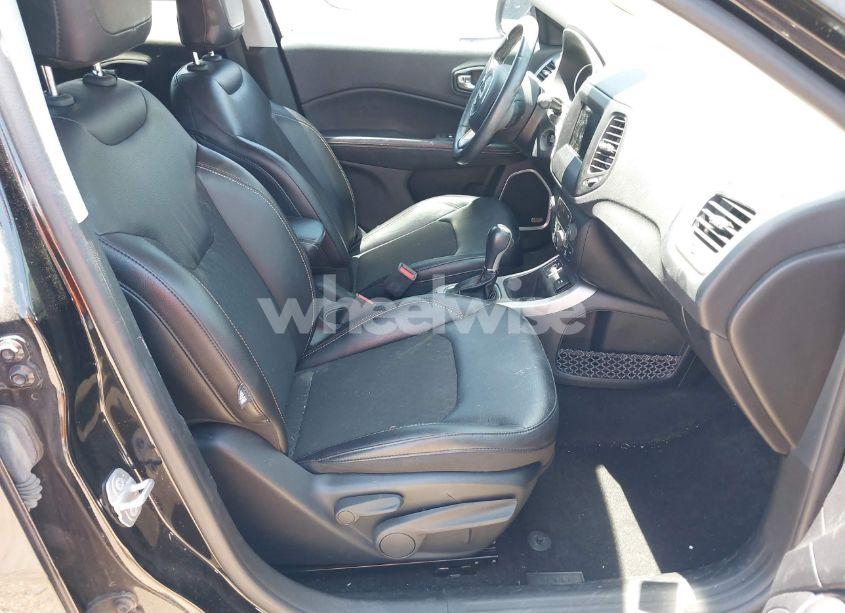 Photo 5 of 2018 Jeep Compass LATITUDE FWD (VIN 3C4NJCBB0JT374678)