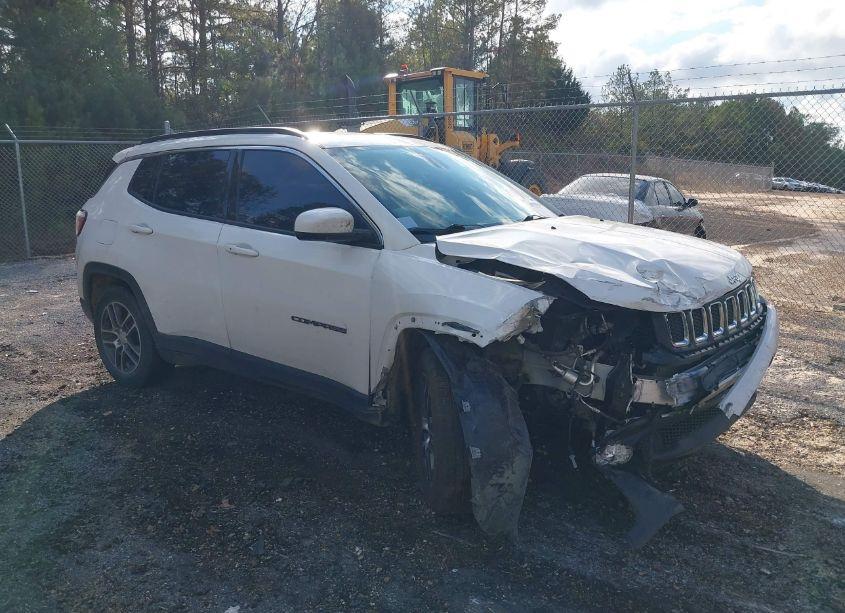 2019 Jeep Compass SUN AND WHEEL FWD (VIN 3C4NJCBB0KT832382) main photo