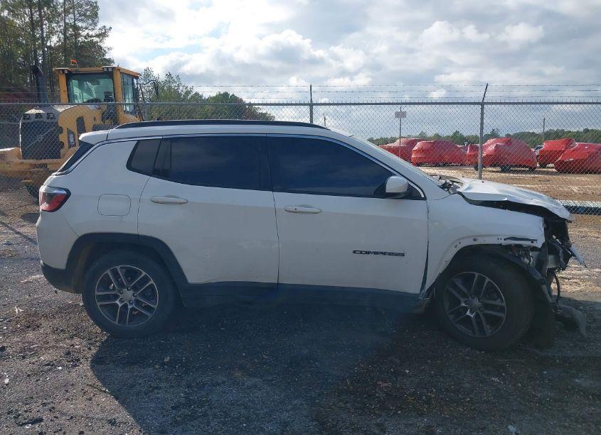 Photo 13 of 2019 Jeep Compass SUN AND WHEEL FWD (VIN 3C4NJCBB0KT832382)