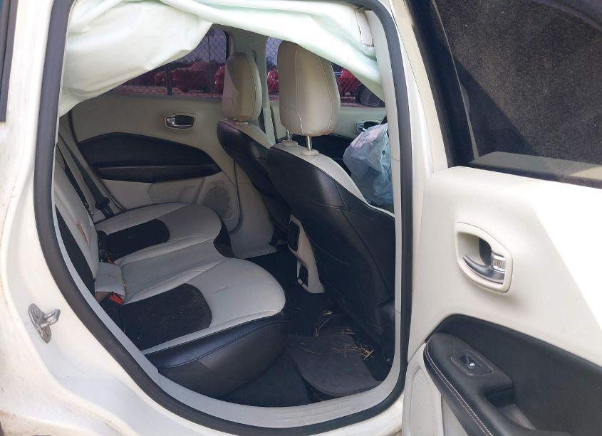 Photo 8 of 2019 Jeep Compass SUN AND WHEEL FWD (VIN 3C4NJCBB0KT832382)