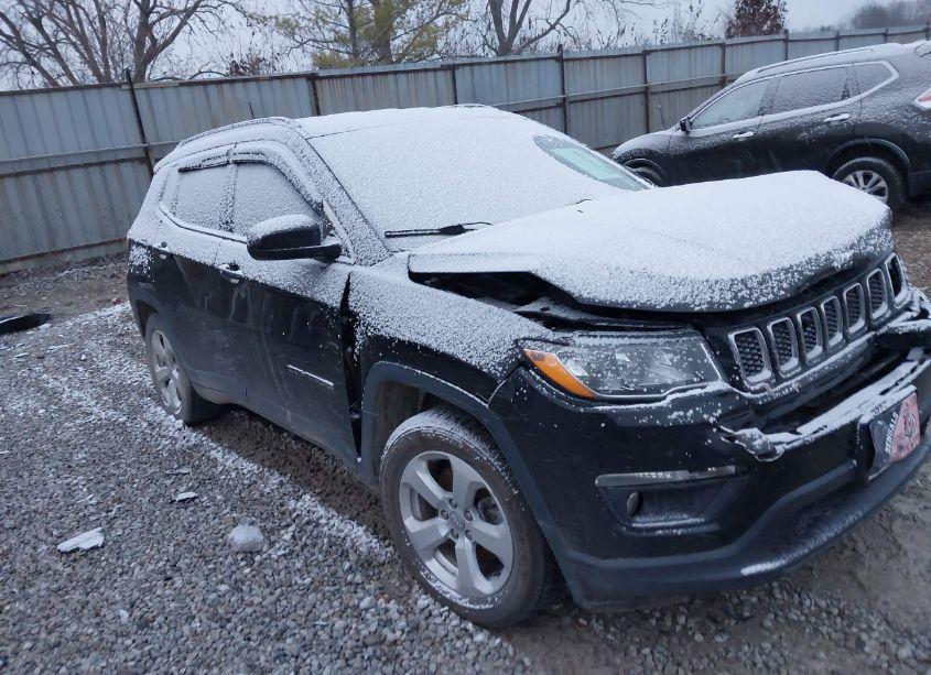 2020 Jeep Compass LATITUDE FWD (VIN 3C4NJCBB0LT105406) main photo