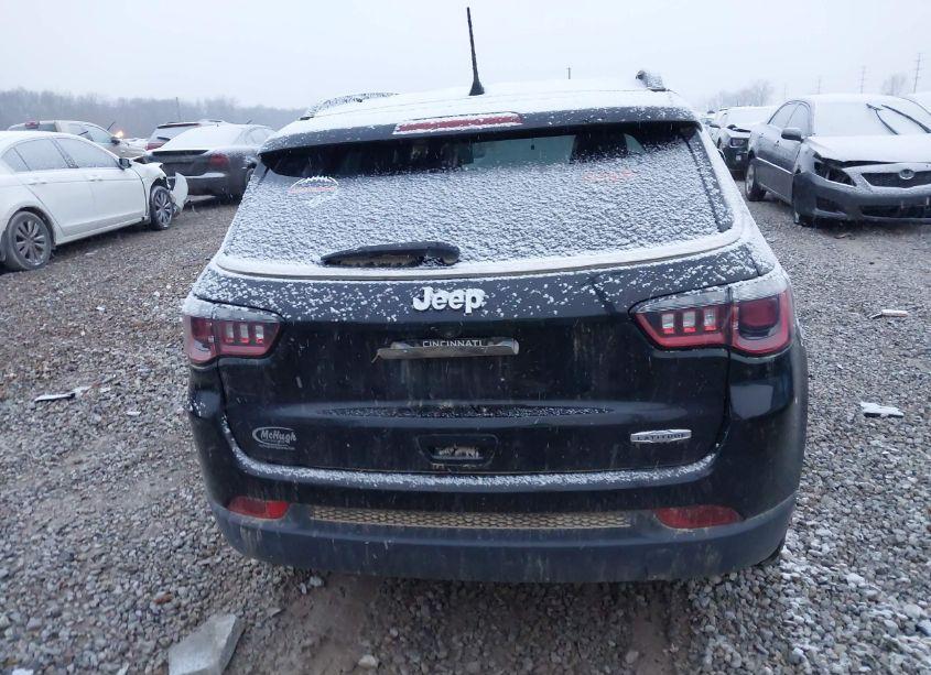 Photo 16 of 2020 Jeep Compass LATITUDE FWD (VIN 3C4NJCBB0LT105406)