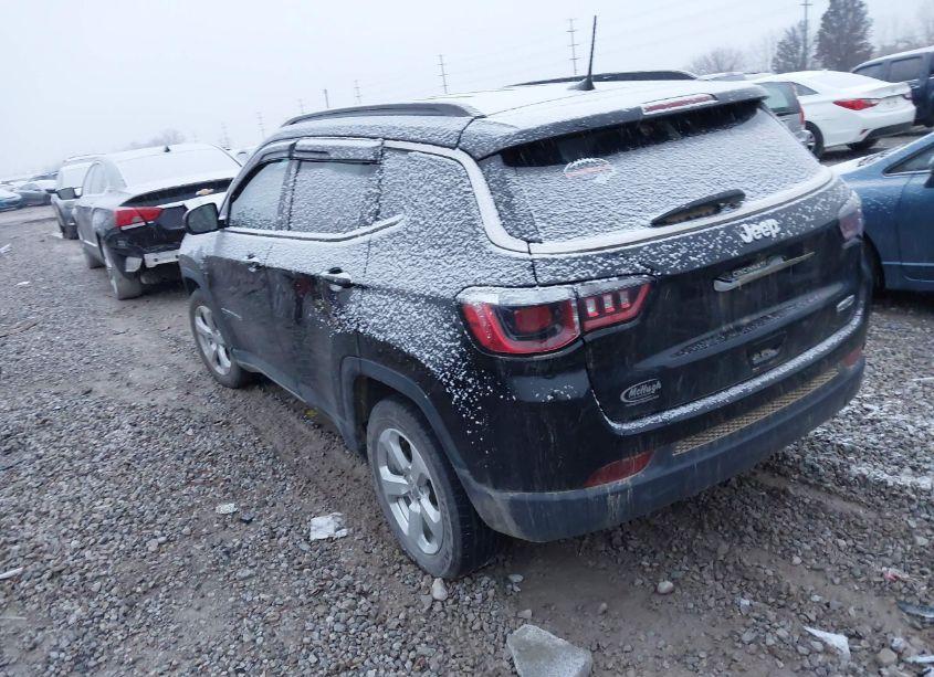Photo 3 of 2020 Jeep Compass LATITUDE FWD (VIN 3C4NJCBB0LT105406)