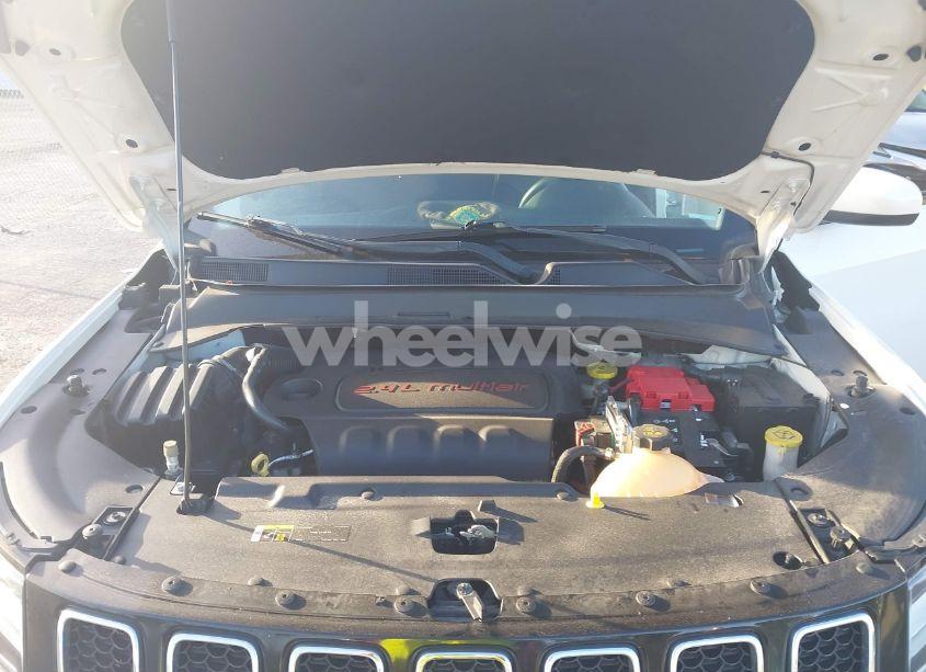 Photo 10 of 2020 Jeep Compass LATITUDE FWD (VIN 3C4NJCBB0LT114896)