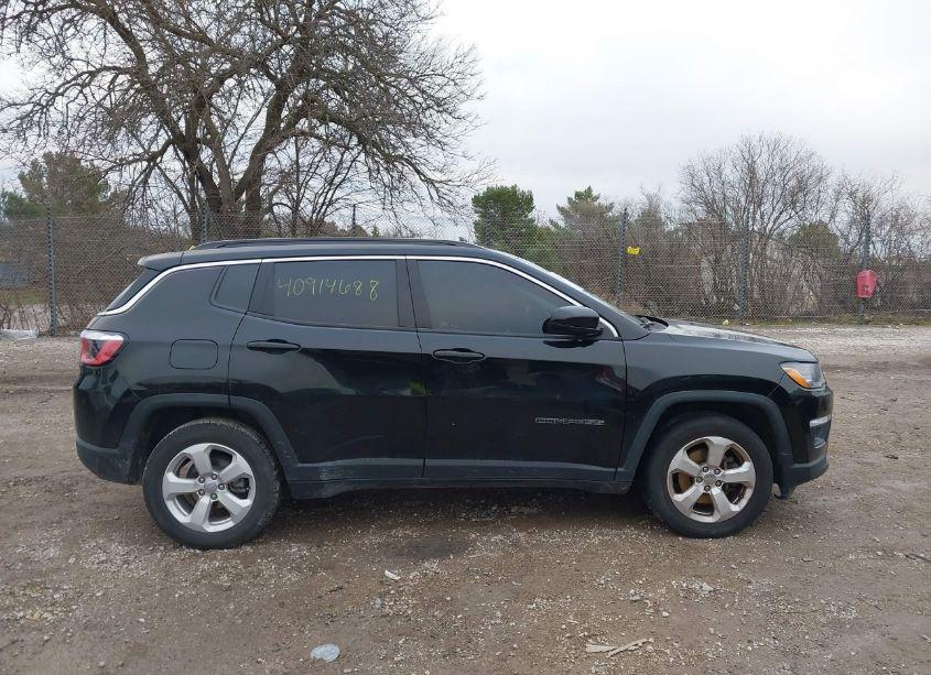 Photo 13 of 2020 Jeep Compass LATITUDE FWD (VIN 3C4NJCBB0LT162754)