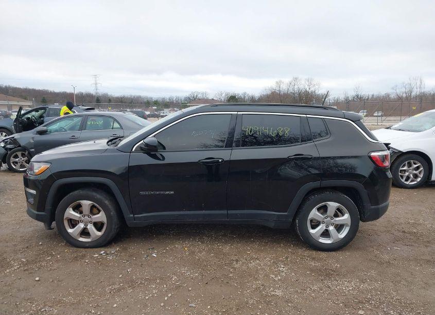 Photo 14 of 2020 Jeep Compass LATITUDE FWD (VIN 3C4NJCBB0LT162754)