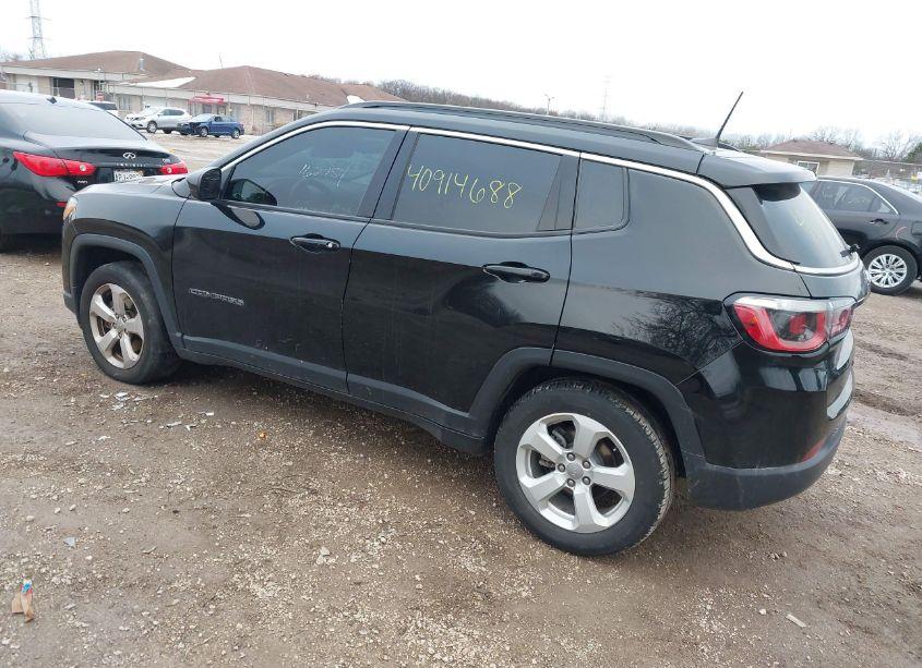 Photo 3 of 2020 Jeep Compass LATITUDE FWD (VIN 3C4NJCBB0LT162754)