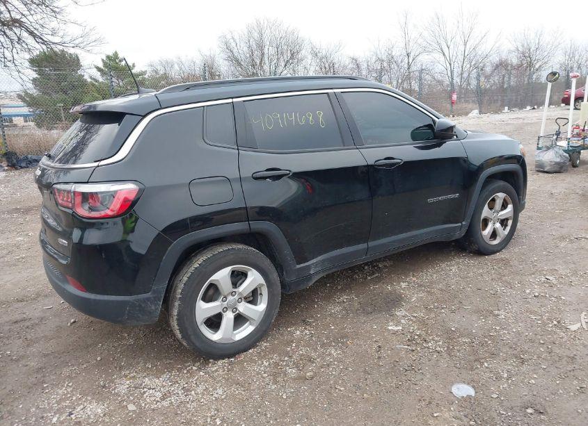 Photo 4 of 2020 Jeep Compass LATITUDE FWD (VIN 3C4NJCBB0LT162754)
