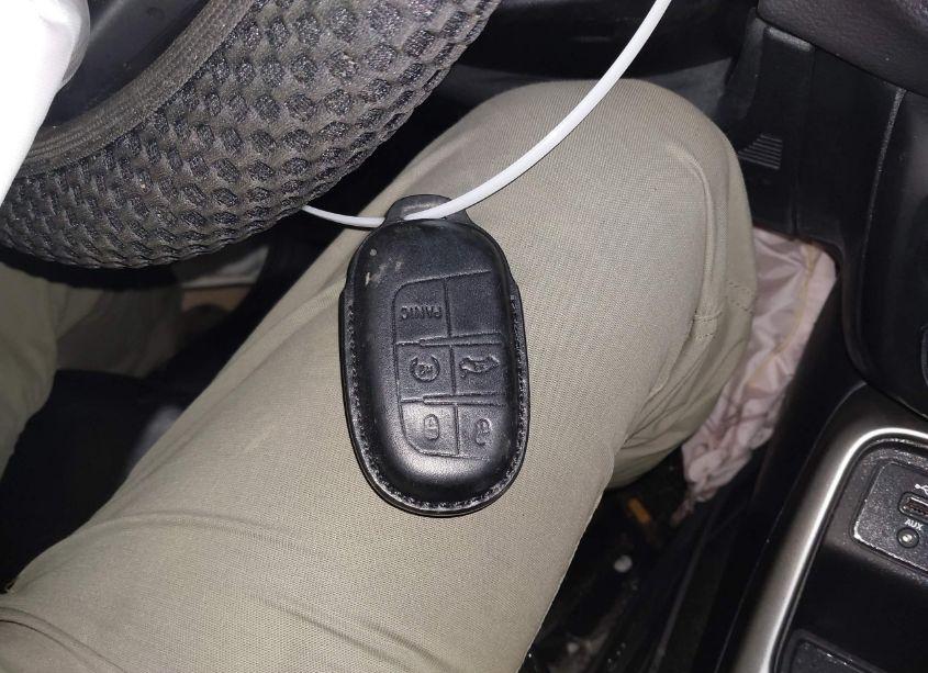 Photo 11 of 2021 Jeep Compass LATITUDE FWD (VIN 3C4NJCBB0MT571080)