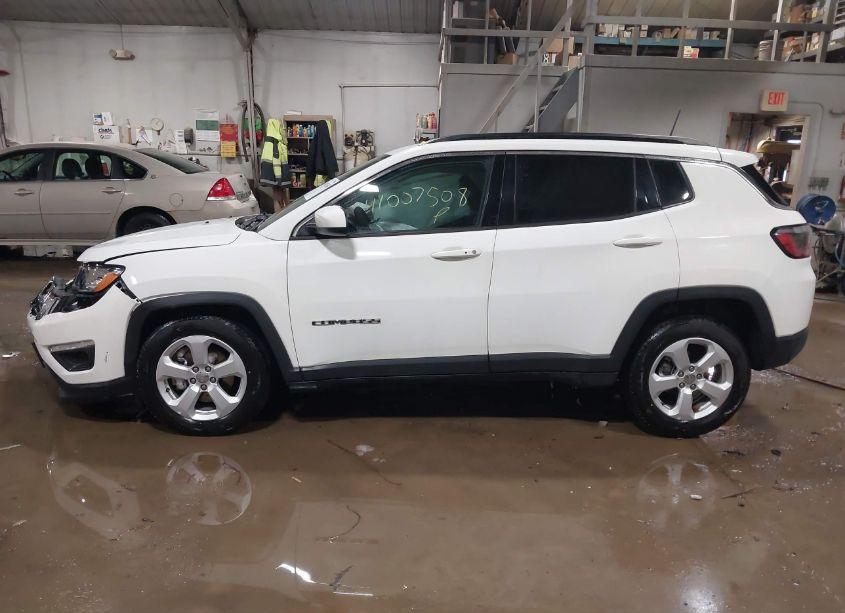 Photo 14 of 2021 Jeep Compass LATITUDE FWD (VIN 3C4NJCBB0MT571080)