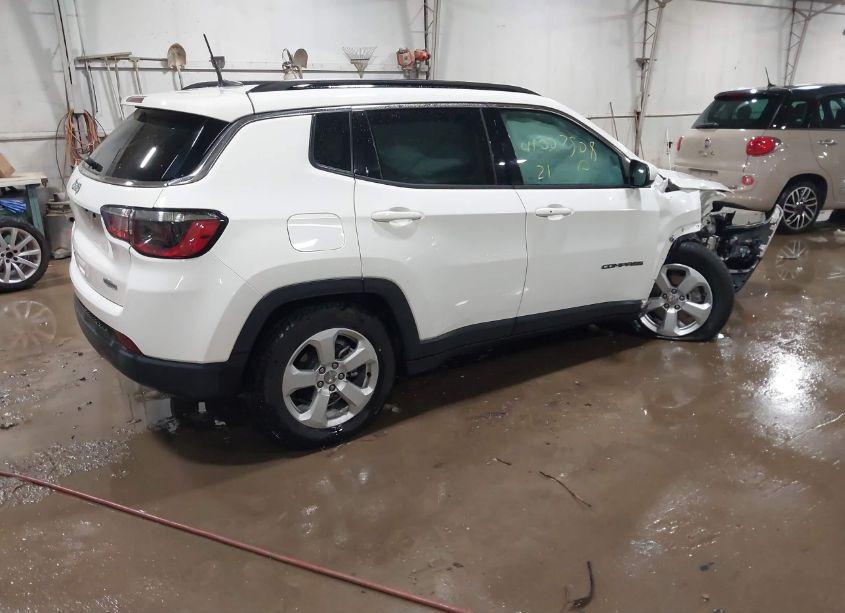 Photo 4 of 2021 Jeep Compass LATITUDE FWD (VIN 3C4NJCBB0MT571080)