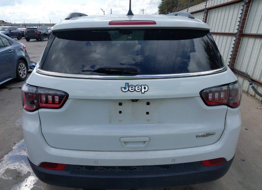 Photo 16 of 2022 Jeep Compass LATITUDE FWD (VIN 3C4NJCBB0NT138845)