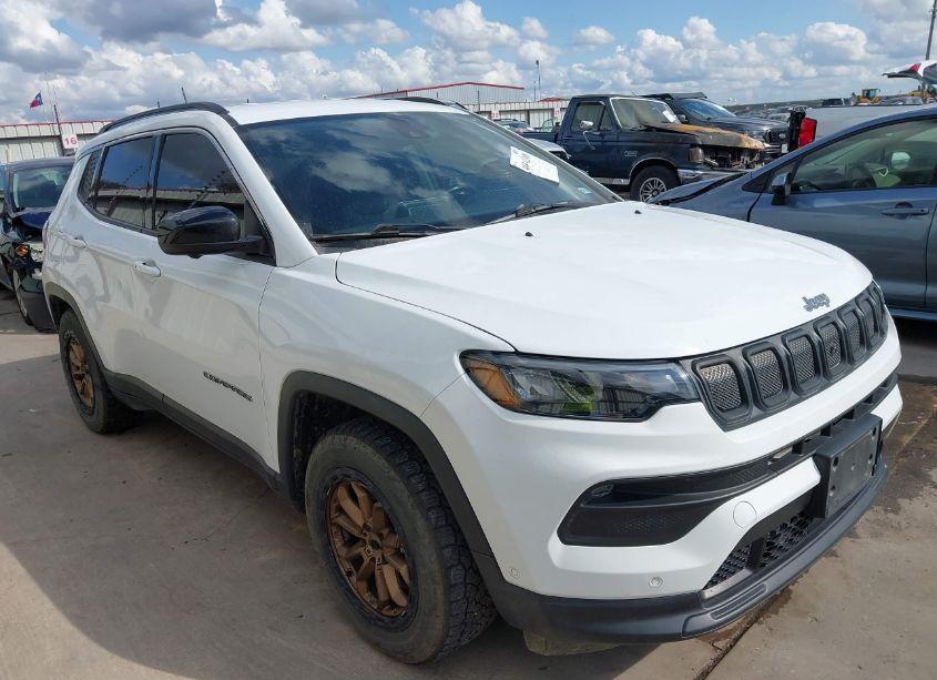 Photo 6 of 2022 Jeep Compass LATITUDE FWD (VIN 3C4NJCBB0NT138845)