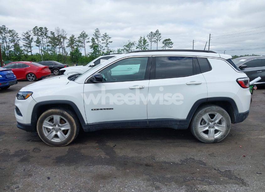 Photo 14 of 2022 Jeep Compass LATITUDE FWD (VIN 3C4NJCBB0NT140031)