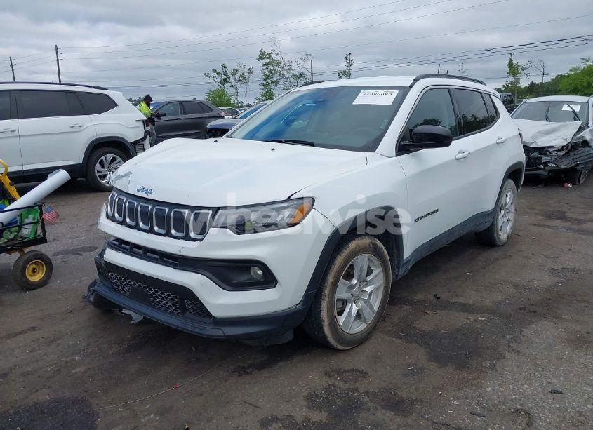 Photo 2 of 2022 Jeep Compass LATITUDE FWD (VIN 3C4NJCBB0NT140031)