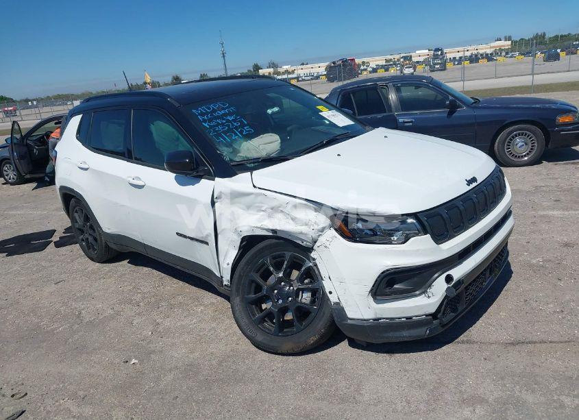 2022 Jeep Compass ALTITUDE FWD (VIN 3C4NJCBB0NT235267) main photo