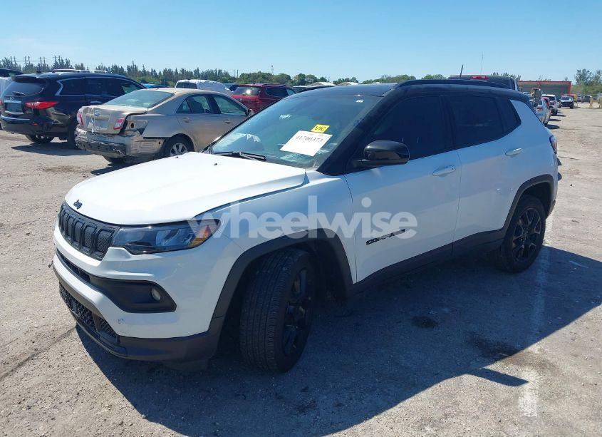 Photo 2 of 2022 Jeep Compass ALTITUDE FWD (VIN 3C4NJCBB0NT235267)