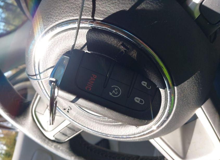 Photo 11 of 2017 Jeep New COMPASS LATITUDE FWD (VIN 3C4NJCBB1HT653230)