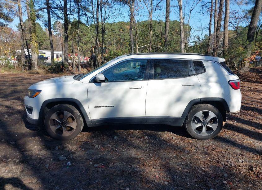 Photo 14 of 2017 Jeep New COMPASS LATITUDE FWD (VIN 3C4NJCBB1HT653230)