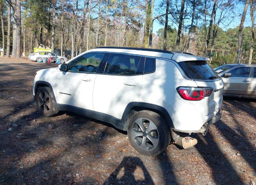 Photo 3 of 2017 Jeep New COMPASS LATITUDE FWD (VIN 3C4NJCBB1HT653230)