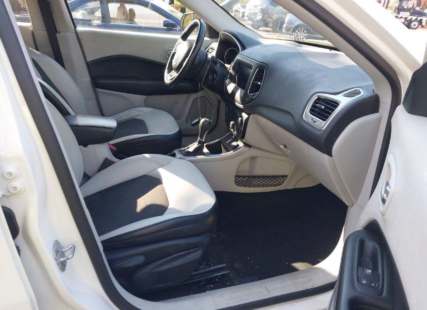 Photo 5 of 2017 Jeep New COMPASS LATITUDE FWD (VIN 3C4NJCBB1HT653230)