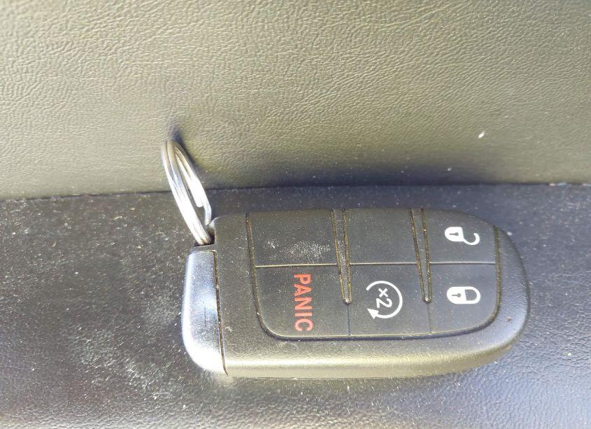 Photo 11 of 2018 Jeep Compass LATITUDE FWD (VIN 3C4NJCBB1JT124219)