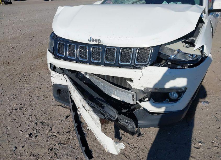 Photo 6 of 2018 Jeep Compass LATITUDE FWD (VIN 3C4NJCBB1JT124219)