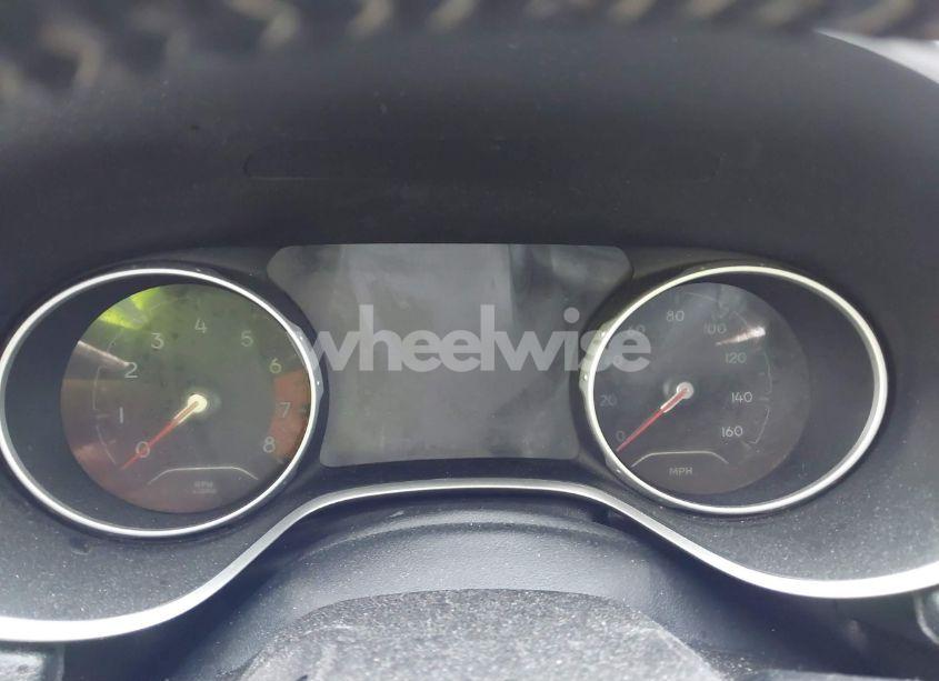 Photo 14 of 2018 Jeep Compass LATITUDE FWD (VIN 3C4NJCBB1JT124642)