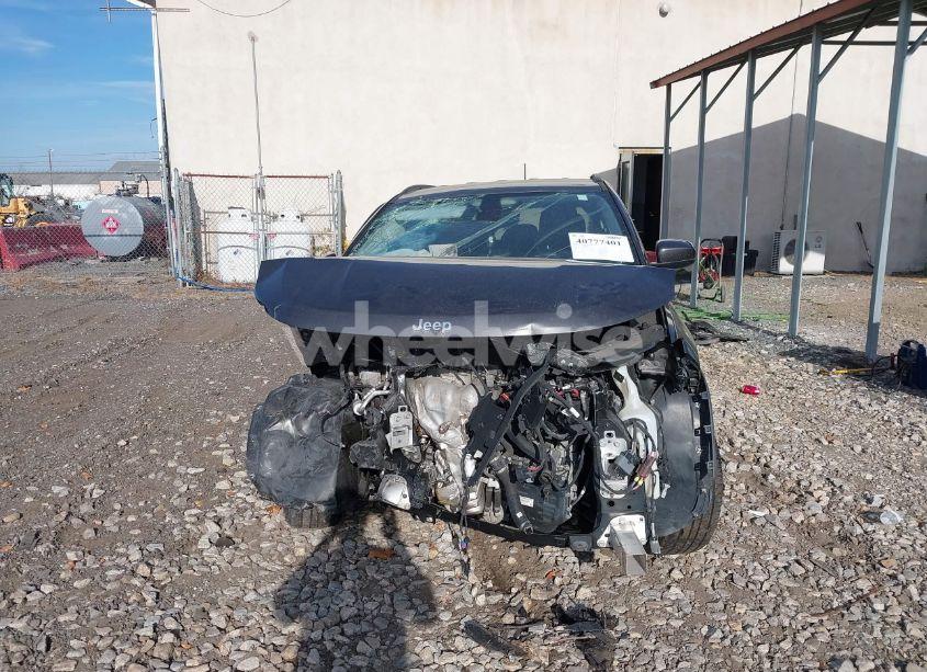 Photo 12 of 2018 Jeep Compass LATITUDE FWD (VIN 3C4NJCBB1JT133941)