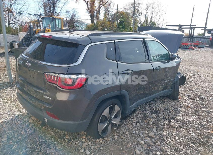 Photo 4 of 2018 Jeep Compass LATITUDE FWD (VIN 3C4NJCBB1JT133941)