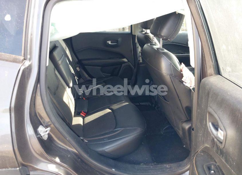 Photo 8 of 2018 Jeep Compass LATITUDE FWD (VIN 3C4NJCBB1JT133941)