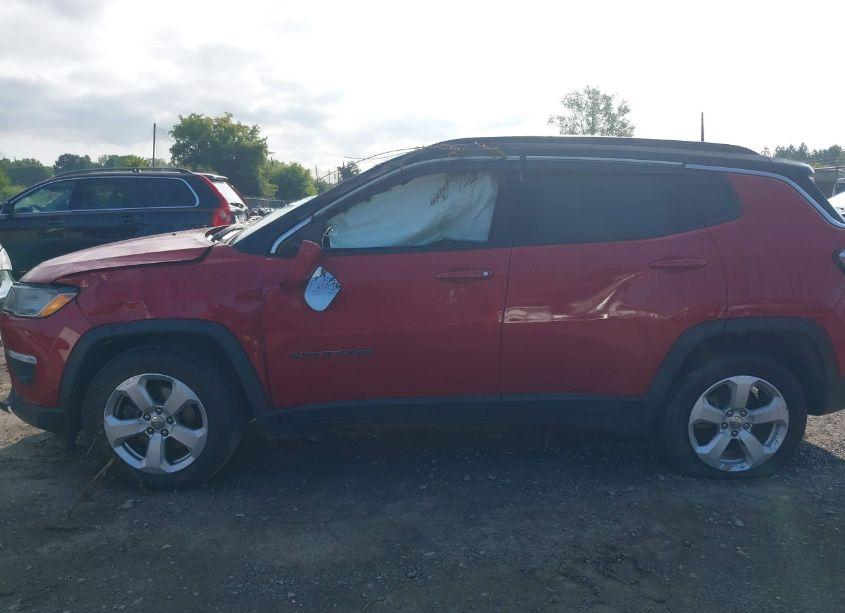 Photo 14 of 2018 Jeep Compass LATITUDE FWD (VIN 3C4NJCBB1JT233635)