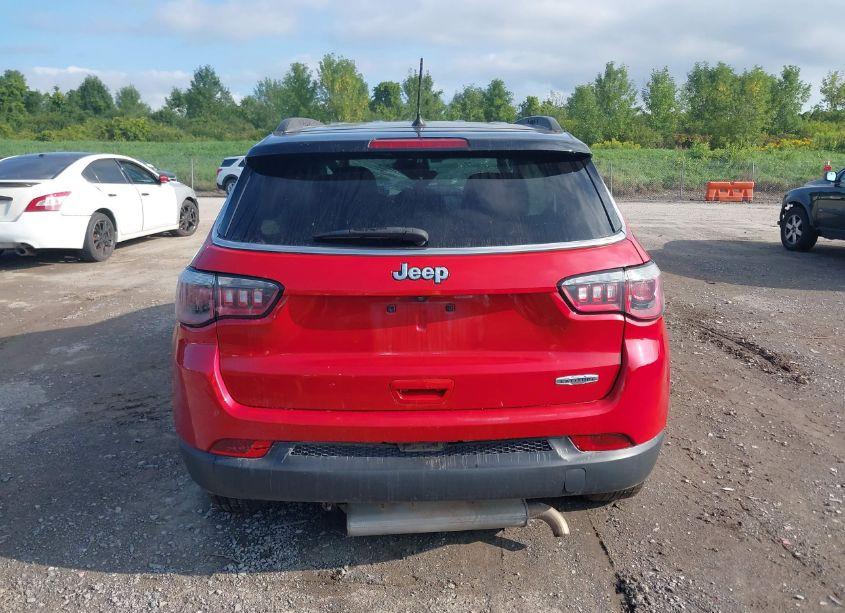 Photo 16 of 2018 Jeep Compass LATITUDE FWD (VIN 3C4NJCBB1JT233635)