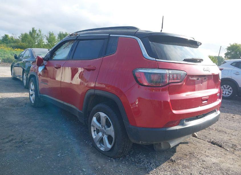 Photo 3 of 2018 Jeep Compass LATITUDE FWD (VIN 3C4NJCBB1JT233635)